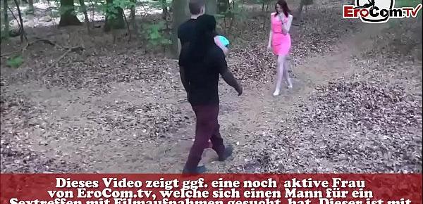  Deutsche Amateur schlampe wird outdoor von 2 jungs gefickt